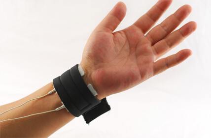 Image Wearing Wrist Electrodes